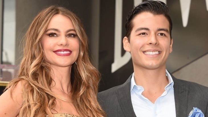 Sao Hollywood lam me o tuoi thieu nien - Sofia Vergara