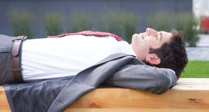 ngủ trưa giúp làm việc hiệu quả hơn