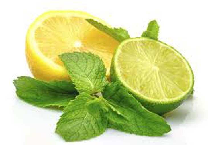 khử mùi cơ thể với chanh tươi
