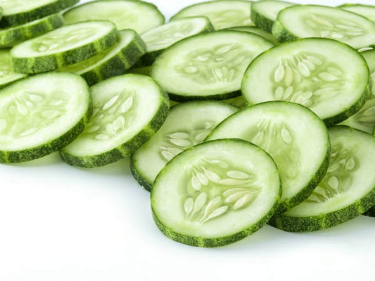 dưa chuột giảm thâm nách