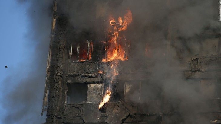 Cháy tòa tháp Grenfell ở London 3