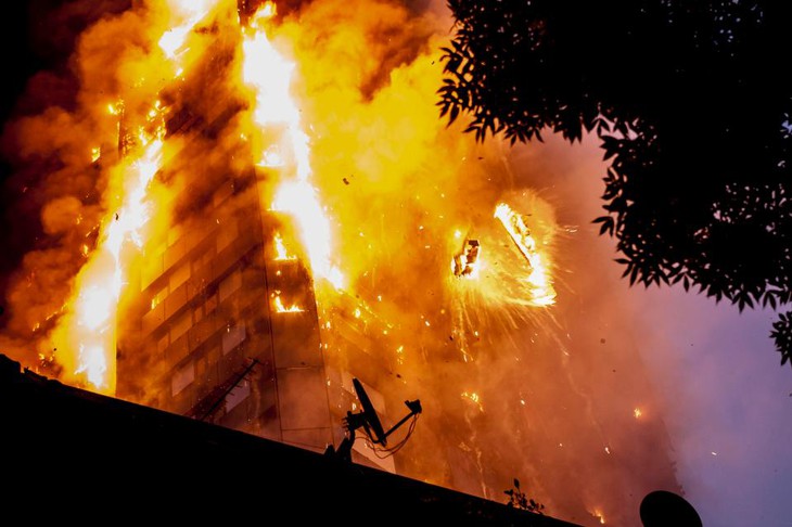 Cháy tòa tháp Grenfell ở London 4