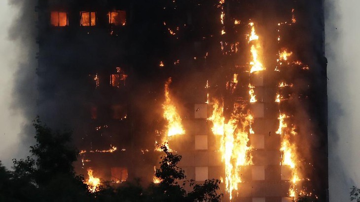 Cháy tòa tháp Grenfell ở London 7