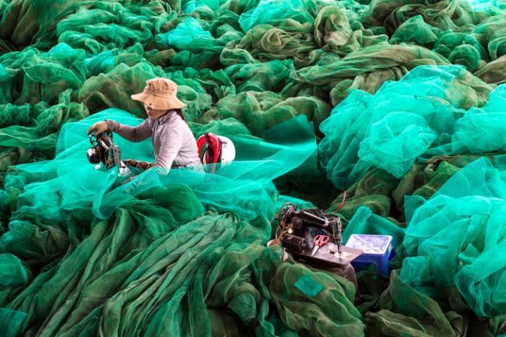 giải thưởng nhiếp ảnh LensCulture - Vá lưới