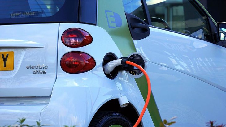 Ba Lan dự định lưu thông 1 triệu ô tô điện vào năm 2025