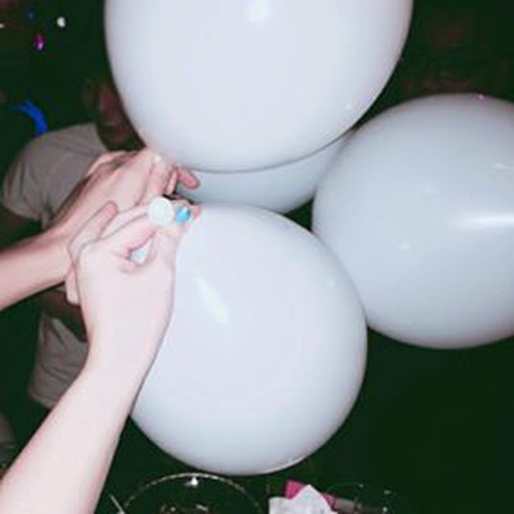Lạm dụng bóng cười gây ra những hệ lụy khôn lường cho sức khỏe