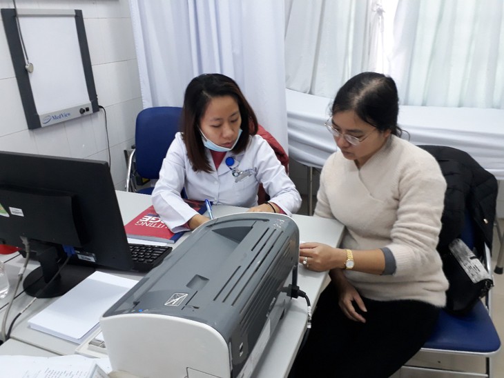 Bệnh nhân đến khám do đau vai gáy tăng đột biến