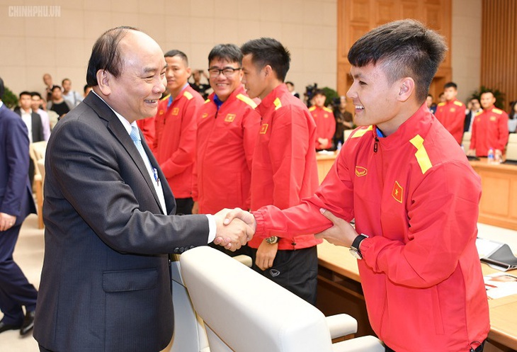 Thủ tướng Nguyễn Xuân Phúc tặng Huân chương Lao động hạng nhì cho Quang Hải