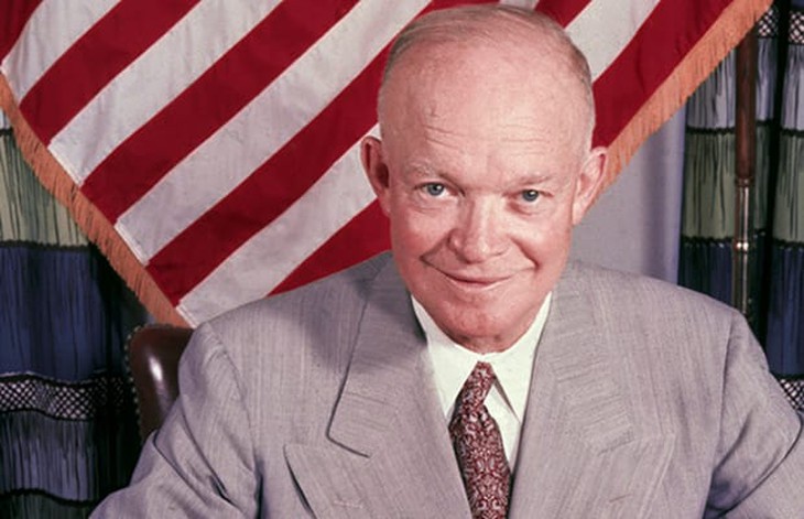 Tổng thống Mỹ Dwright Einsenhower trở thành Người được ngưỡng mộ nhất qua mọi thời đại. Ông từng 12 lần đứng đầu danh sách Người được ngưỡng mộ nhất. 