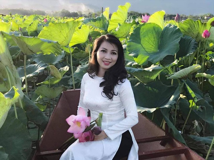 Không chỉ đẹp thuần khiết, hoa sen còn giúp làn da phái nữ mịn màng và mái tóc mượt mà hơn