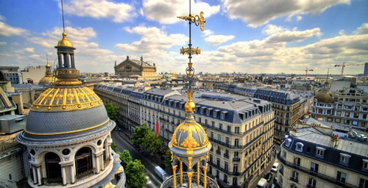 Paris là thành phố đắt đỏ nhất thế giới, sánh ngang Singapore và Hong Kong
