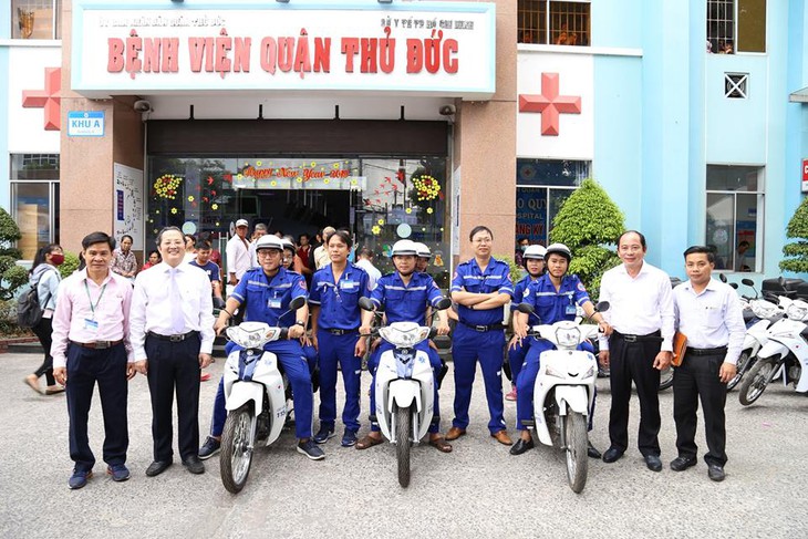 Xe hai bánh cấp cứu tận dụng giờ vàng cứu sống người gặp nạn do giảm ùn tắc giao thông
