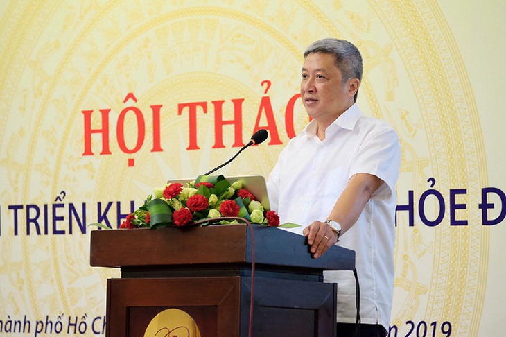 Thứ trưởng Bộ Y tế Nguyễn Trường Sơn phát biểu khai mạc hội thảo hồ sơ quản lý sức khoẻ điện tử