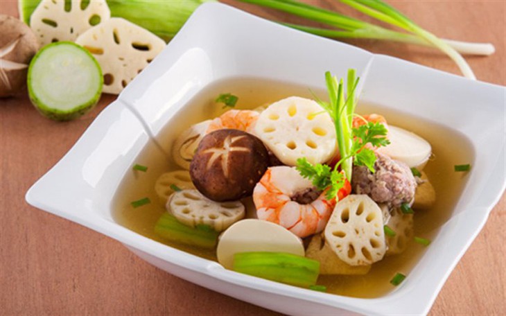 Canh củ sen nấu tôm giải nhiệt ngày hè