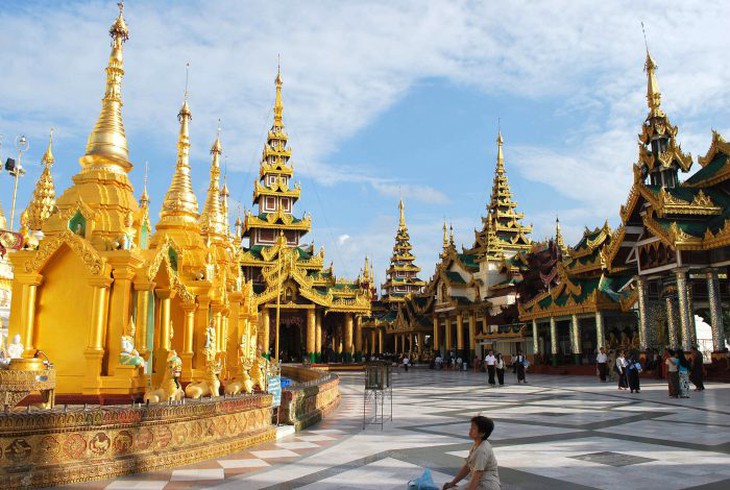 Top 20 ngôi chùa Phật giáo đẹp nhất thế giới_Chùa Vàng ở Lào