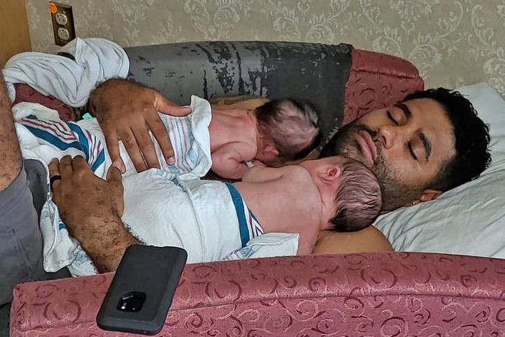 Người cha Juan Rodriguez bị kết tội ngộ sát sau khi để hai bé sinh đôi 1 tuổi trên xe ô tô hấp nhiệt từ 8h sáng – 4h chiều. (Ảnh 