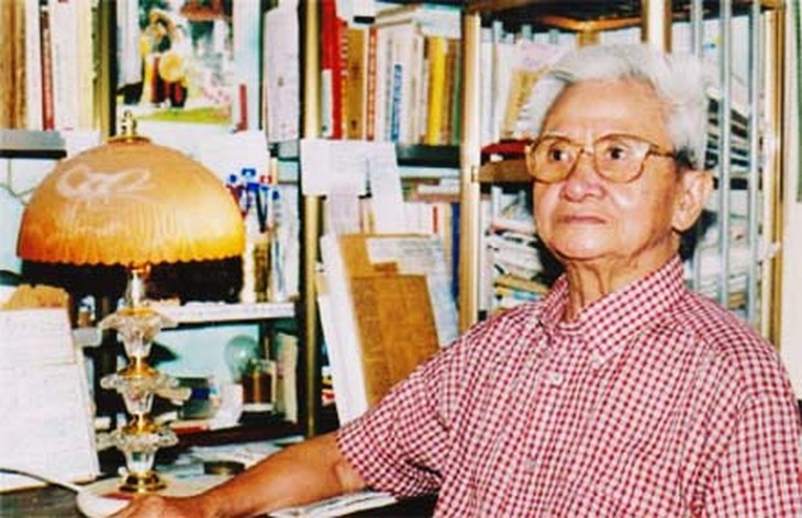 Nhà thơ Tạ Hữu Yên.