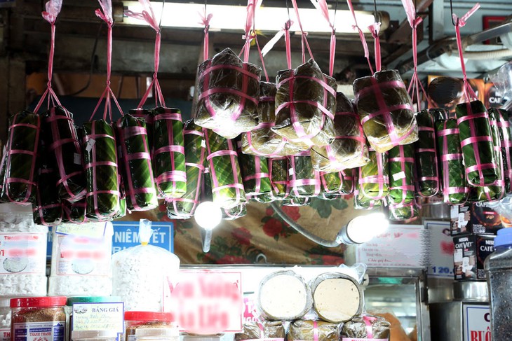 Để đảm bảo sức khỏe, người tiêu dùng nên chọn mua giò, chả tại các cơ sở có uy tín, nguồn gốc rõ ràng.