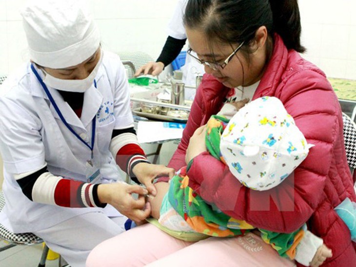 Tiêm vắc-xin cho trẻ là biện pháp phòng bệnh tốt nhất.