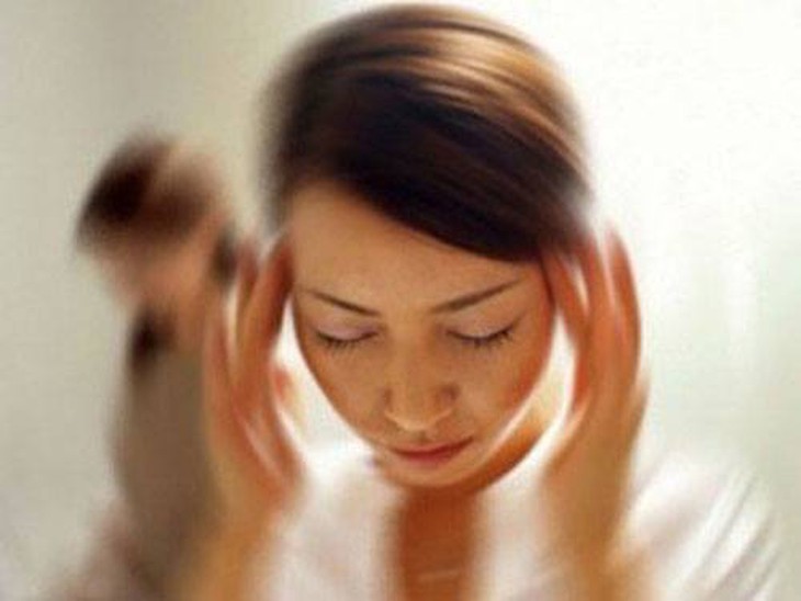 Ù tai chóng mặt thuộc phạm vi chứng huyễn vựng trong Đông y.
