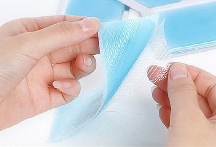 Miếng dán hạ sốt.
