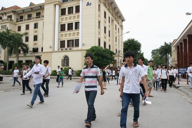 Thí sinh nên cân nhắc khi thay đổi nguyện vọng. Ảnh: TM