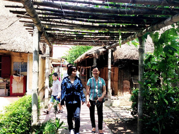 Trong khuôn viên bảo tàng.
