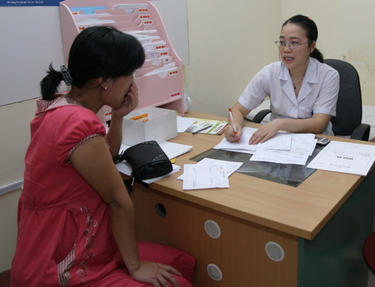 Phụ nữ mang thai khi dùng thuốc cần sự tư vấn của bác sĩ. Ảnh: TM