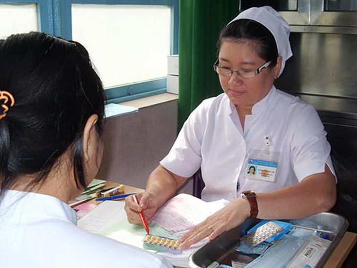 Tư vấn dùng thuốc cho phụ nữ.