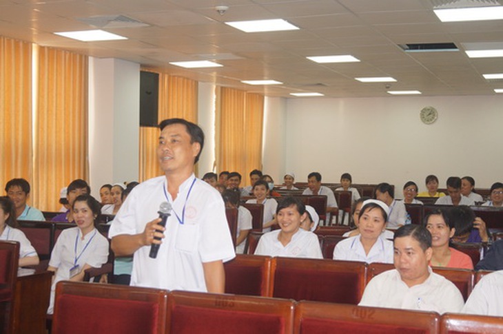 Các học viên tham gia thảo luận sôi nổi tại lớp tập huấn.