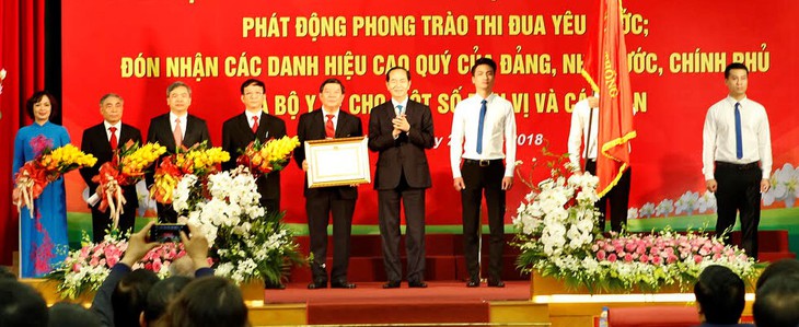 Chủ tịch nước Trần Đại Quang trao tặng Huân chương Lao động hạng Nhì lần thứ hai cho BV Bạch Mai.
