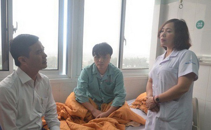 Thăm hỏi bác sĩ bị hành hung tại BV Sản nhi Yên Bái.