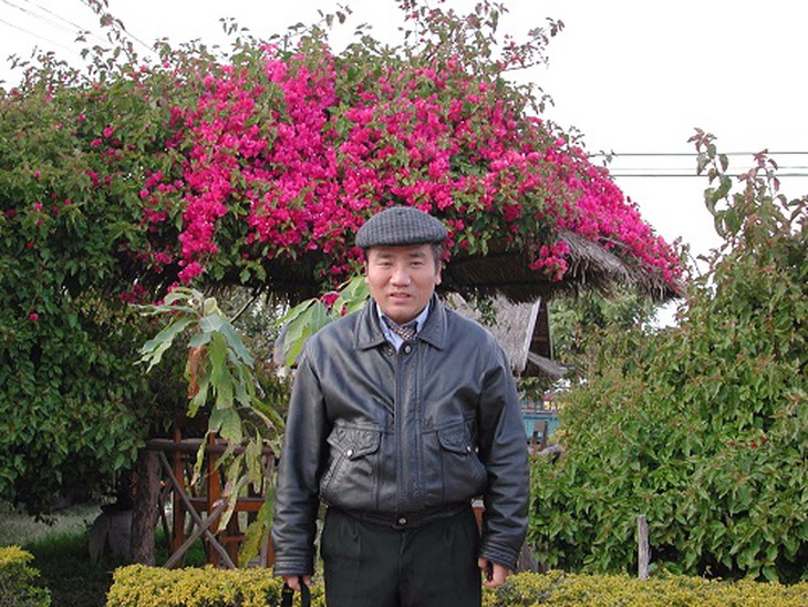 Một lần Lão Khoa đi “đắp lụa”.