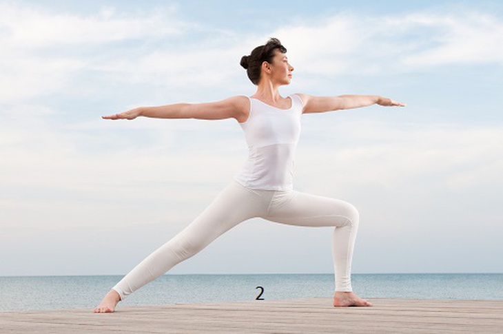 yoga tư thế chiến binh 2