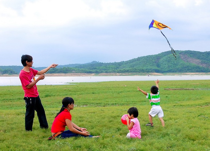 Khí hậu mùa hè rất thích hợp cho các hoạt động ngoài trời, tăng cường thể lực.