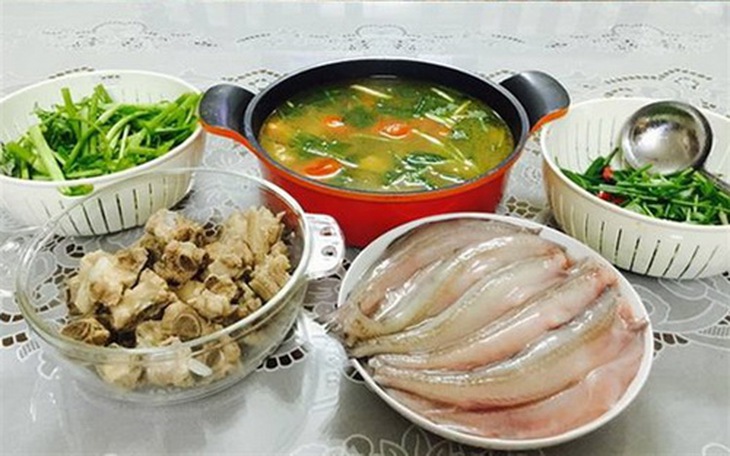Lẩu cá khoai tốt cho người mệt mỏi đau đầu, chóng mặt.