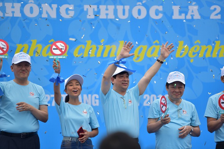 Mít-tinh hưởng ứng Ngày Thế giới không thuốc lá 31/ 5.