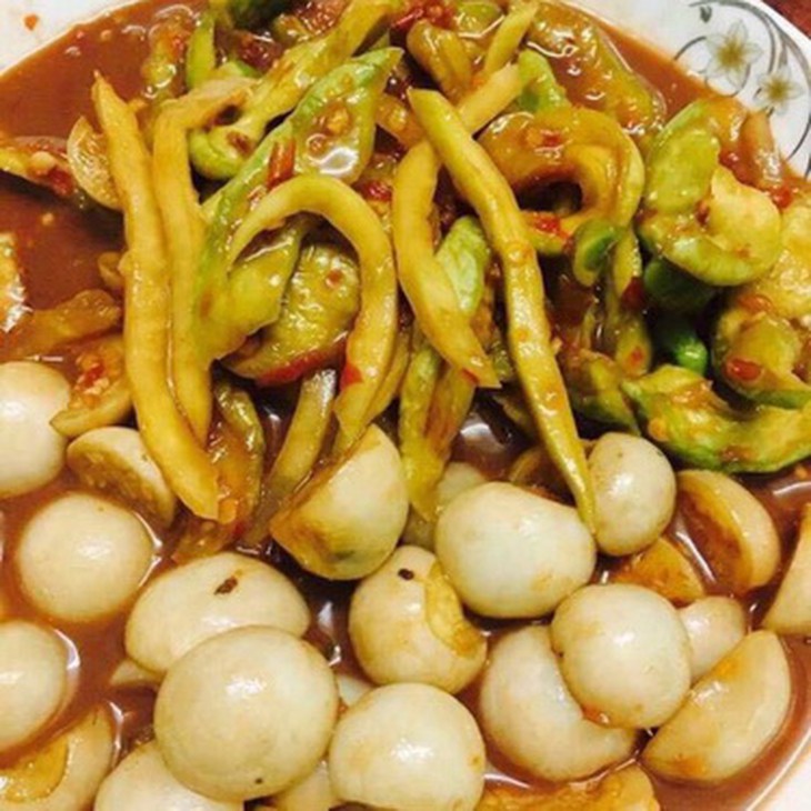 Mắm dưa là một món ăn dân dã.