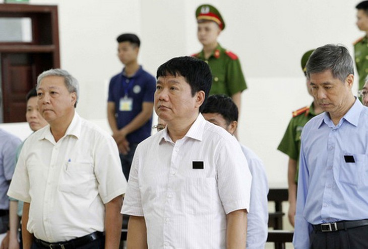 Các bị cáo tại phiên phúc thẩm.