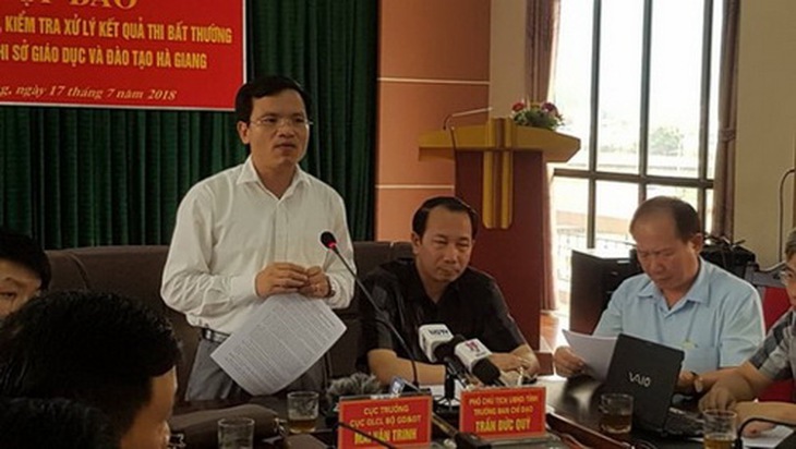 Ông Mai Văn Trinh - Cục trưởng Cục Quản lý chất lượng giáo dục (Bộ GD&ĐT) trả lời báo chí.