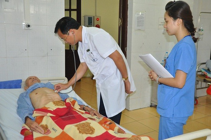 Khám chữa bệnh cho người dân tại BVĐK huyện Hoài Đức, Hà Nội.