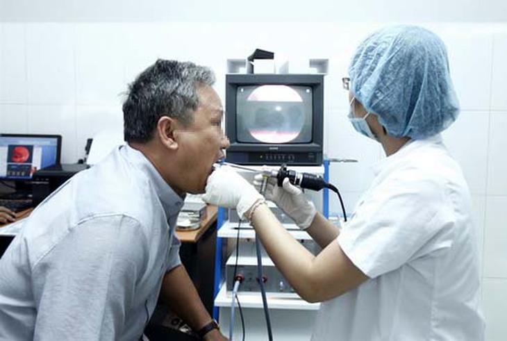Nội soi chẩn đoán bệnh lý tai mũi họng.