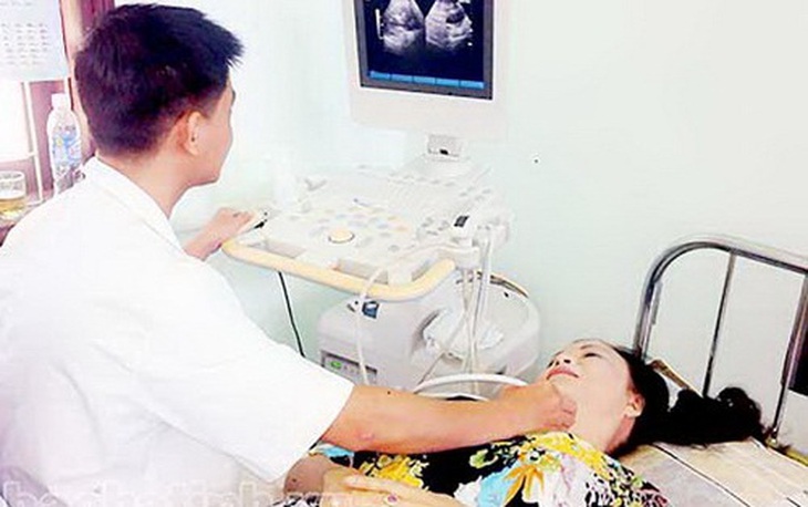 Người bệnh nên đến khám bác sĩ chuyên khoa khi thấy có các biểu hiện bất thường vùng cổ.