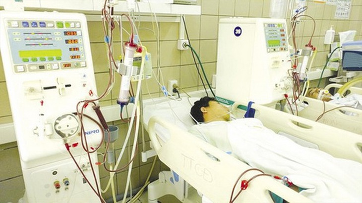 Một ca ngộ độc rượu điều trị tại Trung tâm Chống độc, BV Bạch Mai.