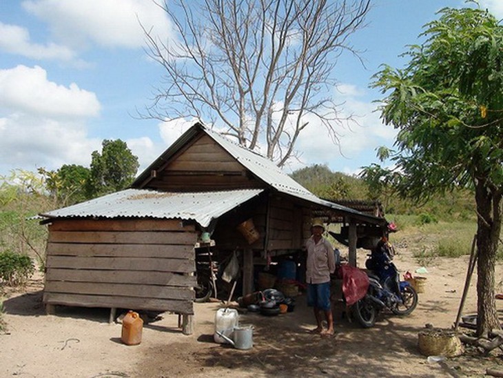 Hầu hết các ca dính sốt rét đều do ngủ ở chòi canh rẫy.
