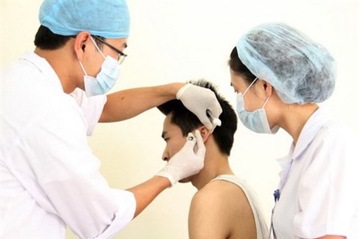 Cấy chỉ vào huyệt đạo có tác dụng điều trị béo phì, đau nửa đầu, Parkinson...