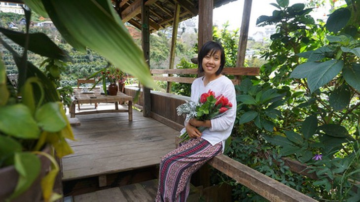 Cô gái nổi tiếng ở Đà Lạt với phương châm sống chậm ăn lành.