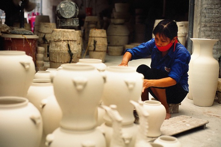 Làng gốm Bát Tràng cần có điểm nhấn độc đáo hơn về thương hiệu.