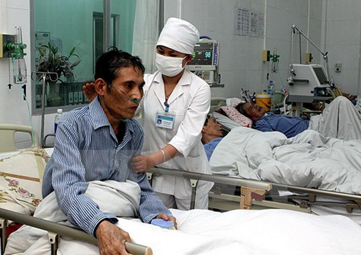 Chăm sóc cho bệnh nhân tại BV Lao và Bệnh phổi Trung ương.