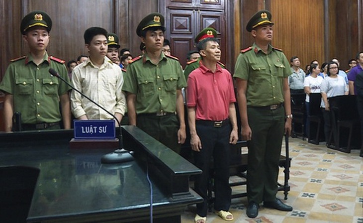 Các đối tượng tham gia tổ chức “Quốc nội quật khởi” tại phiên xét xử.